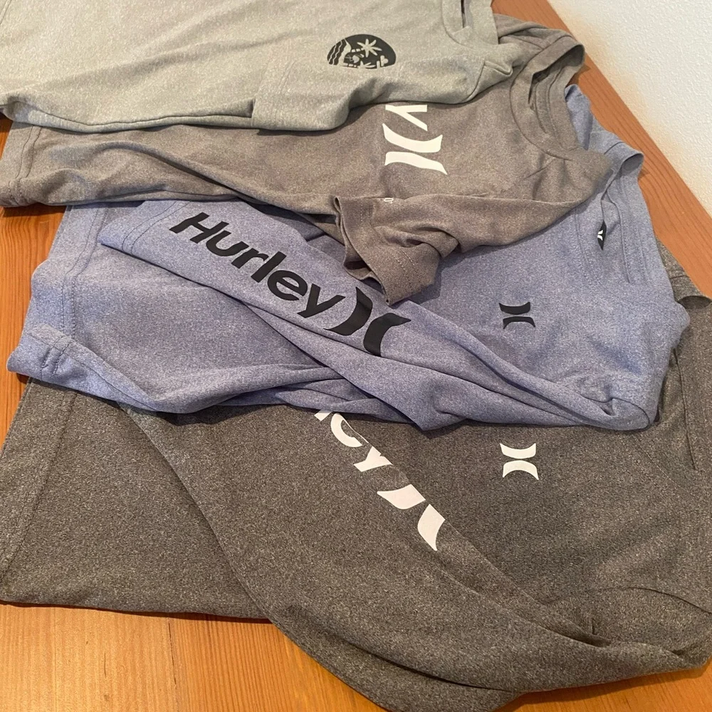 Hurley Rash Guard bundle - Picture 2 of 2